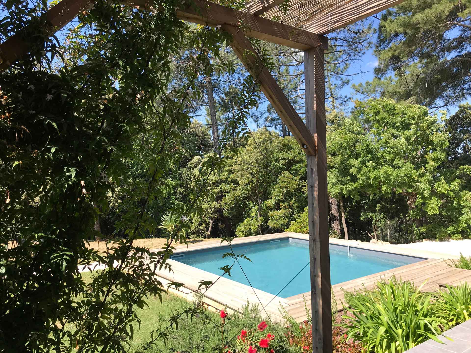 Maison vacances Ardèche jardin piscine